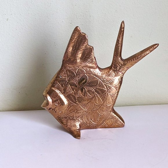 Vintage Solid Brass Angelfish Angel Fish Figurine Statue Paper Weight 5" Tall - Picture 2 of 6